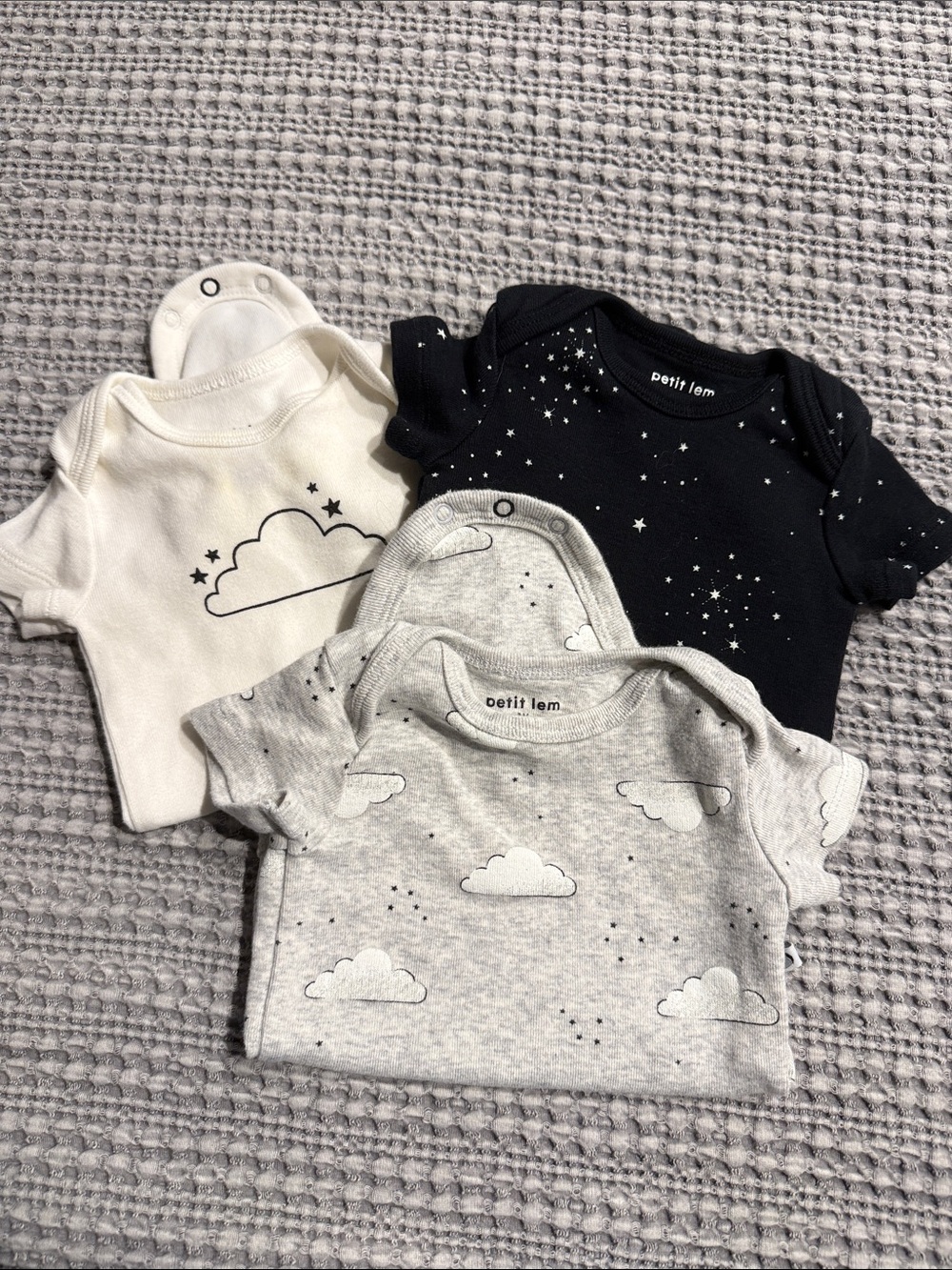 Petit Lem Baby Cloud & Star Short Sleeve Bodysuit Set - Size 3M